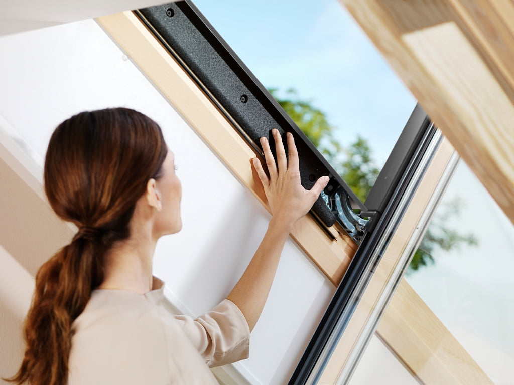 VELUX GGL ELEKTRIČNI ILI SOLARNI